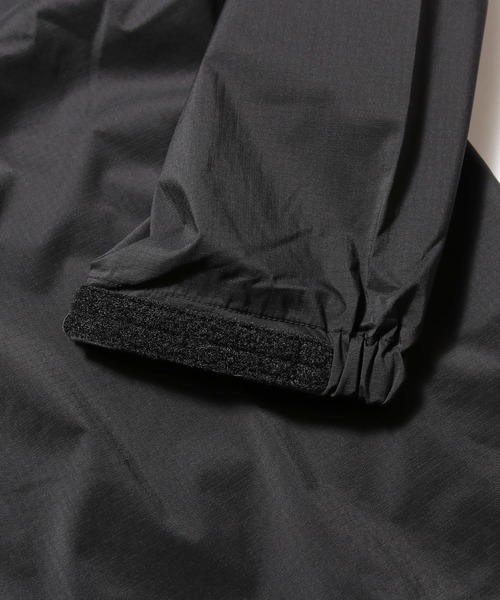 ARC'TERYX(アークテリクス)の「ARC'TERYX/アークテリクス SQUAMISH HOODY Men's マウンテンパーカー(マウンテンパーカー・メンズ・ブラック・S/M/L)」の8枚目の写真