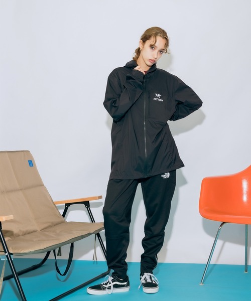 ARC'TERYX(アークテリクス)の「ARC'TERYX/アークテリクス SQUAMISH HOODY Men's マウンテンパーカー(マウンテンパーカー・メンズ・ブラック・S/M/L)」の11枚目の写真