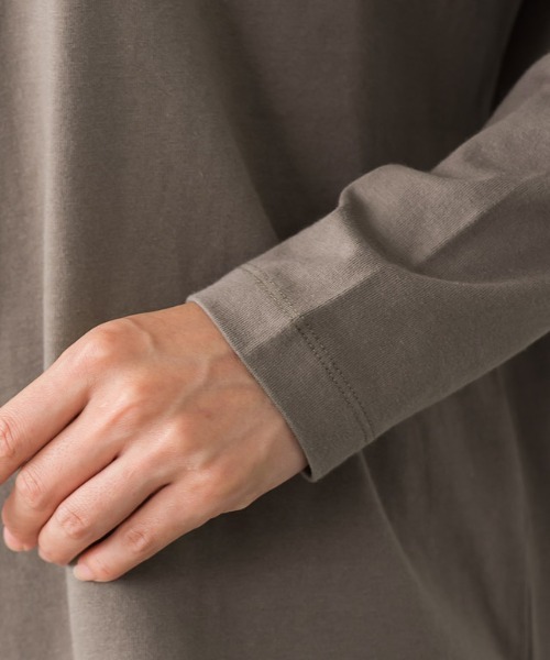 Pierrot（ピエロ）の「コットンロングスリーブロゴTシャツ（Tシャツ/カットソー・レディース・オフホワイト/ブラック/ラベンダー/モカ/ネイビー/グレイッシュベージュ・M/L）」の20枚目の写真