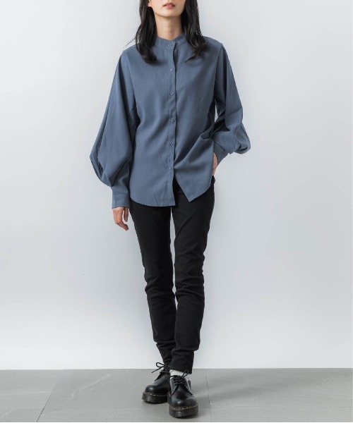 SETUP7（セットアップセブン）の「バルーンスリーブが一枚で決まる。【SETUP7】ボリューム袖スタンドカラーシャツ KNF（シャツ/ブラウス・レディース・ホワイト/ブラック/ベージュ/ブルー/ブルー系2/ホワイト系2/ブラック系2/グリーン/ベージュ系2・4/3）」の12枚目の写真