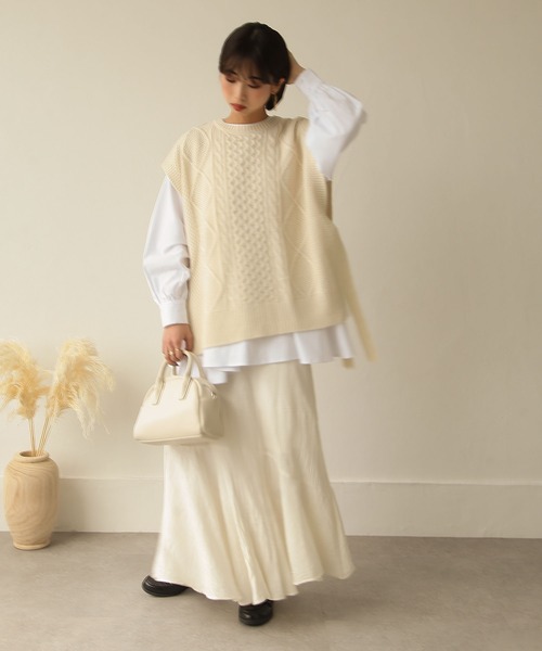 Chillfar（チルファー）の「5Gアクリルバルキーサイドリボンケーブルベスト（ベスト・レディース・ブラック/ブラウン/アイボリー/グレイッシュベージュ・FREE）」の11枚目の写真