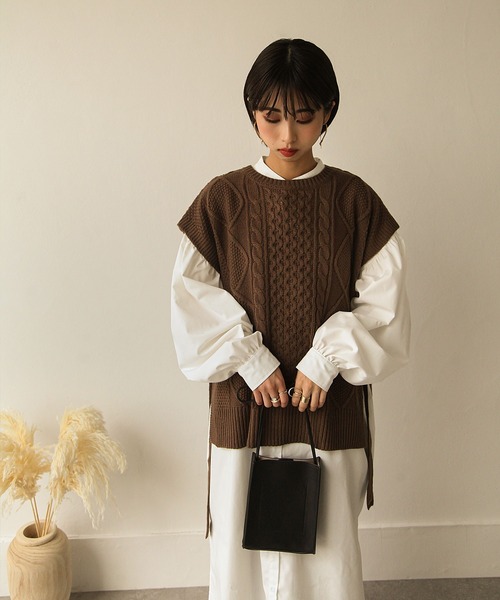 Chillfar（チルファー）の「5Gアクリルバルキーサイドリボンケーブルベスト（ベスト・レディース・ブラック/ブラウン/アイボリー/グレイッシュベージュ・FREE）」の15枚目の写真