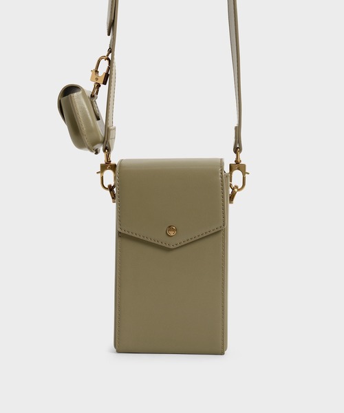 CHARLES & KEITH（チャールズ & キース）の「イロンゲイト クロスボディバッグ / Elongated Crossbody Bag（ショルダーバッグ・レディース・ライトブラウン/オリーブ/ブラック・S）」の3枚目の写真
