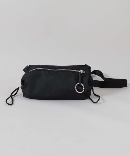 Laugoa(ラウゴア)の「【LAUGOA/ラウゴア】MOUSQサイドスリング ボディバッグ(ボディバッグ/ウエストポーチ・レディース・ブラック/ベージュ・FREE)」の2枚目の写真