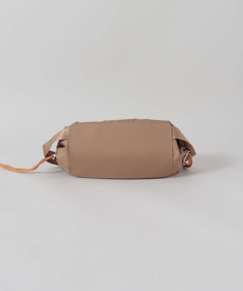 Laugoa(ラウゴア)の「【LAUGOA/ラウゴア】MOUSQサイドスリング ボディバッグ(ボディバッグ/ウエストポーチ・レディース・ブラック/ベージュ・FREE)」の5枚目の写真