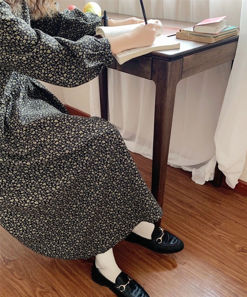 me+em select（ミームセレクト）の「花柄コーデュロイギャザーワンピース（ワンピース・レディース・ブラック/ブラウン/グリーン・FREE）」の12枚目の写真