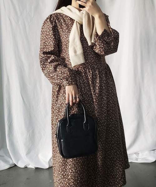 me+em select（ミームセレクト）の「花柄コーデュロイギャザーワンピース（ワンピース・レディース・ブラック/ブラウン/グリーン・FREE）」の13枚目の写真