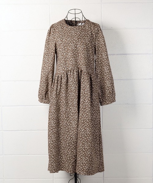 me+em select（ミームセレクト）の「花柄コーデュロイギャザーワンピース（ワンピース・レディース・ブラック/ブラウン/グリーン・FREE）」の7枚目の写真