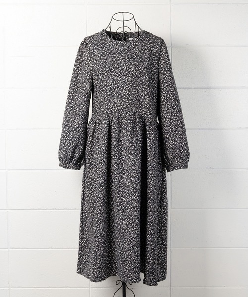 me+em select（ミームセレクト）の「花柄コーデュロイギャザーワンピース（ワンピース・レディース・ブラック/ブラウン/グリーン・FREE）」の5枚目の写真
