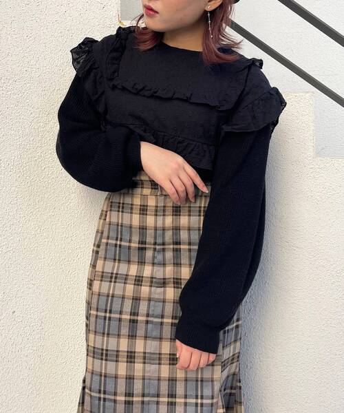 MAJESTIC LEGON(マジェスティックレゴン)の「フリルレースドッキングニット(ニット/セーター・レディース・ブラック/アイボリー/ブラック系その他・SMALL/MEDIUM)」の1枚目の写真
