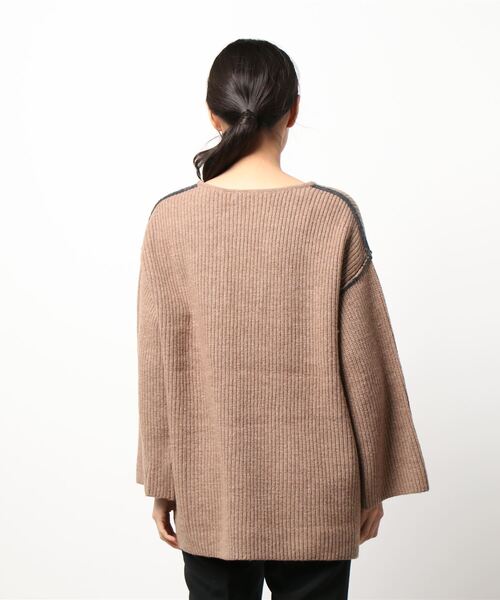 COLONY 2139（コロニートゥーワンスリーナイン）の「ラムズブレンド片畦配色リンキング深Vプルオーバー（ニット/セーター・レディース・グリーン/ベージュ/チャコールグレー・FREE）」の5枚目の写真