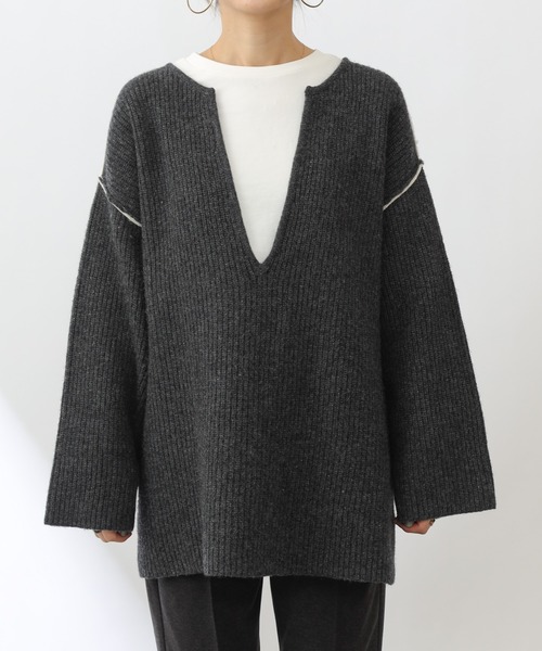 COLONY 2139（コロニートゥーワンスリーナイン）の「ラムズブレンド片畦配色リンキング深Vプルオーバー（ニット/セーター・レディース・グリーン/ベージュ/チャコールグレー・FREE）」の9枚目の写真