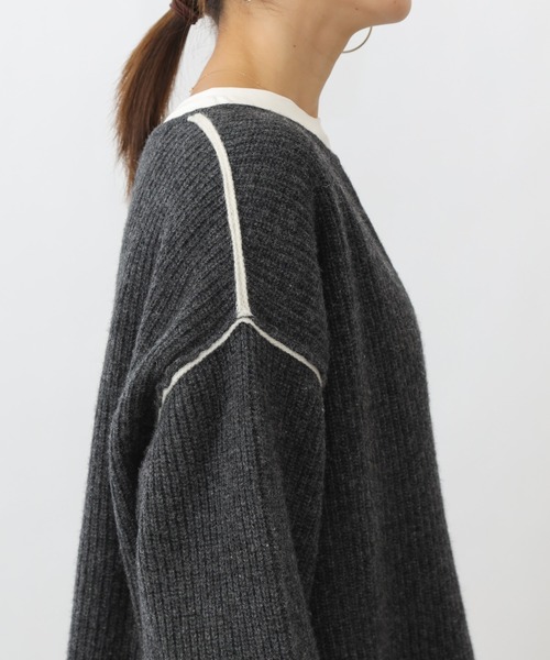 COLONY 2139（コロニートゥーワンスリーナイン）の「ラムズブレンド片畦配色リンキング深Vプルオーバー（ニット/セーター・レディース・グリーン/ベージュ/チャコールグレー・FREE）」の6枚目の写真