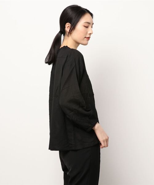 Samansa Mos2 blue（サマンサモスモスブルー）の「レースピンタックブラウス（シャツ/ブラウス・レディース・ブラック/ベージュ/オフホワイト・ﾌﾘ-）」の4枚目の写真