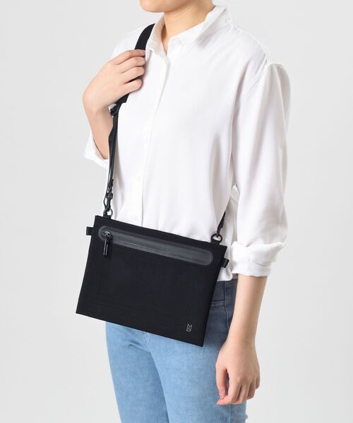 TRAVEL SHOP MILESTO(トラベルショップミレスト)の「LIKID サコッシュ(ショルダーバッグ・レディース・ブラック/ブルーグリーン/ライトグレー・フリ-)」の12枚目の写真