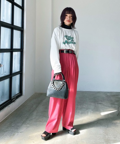 PAGEBOY（ページボーイ）の「WEB限定アイテム / タックカラーワイドパンツ（スラックス・レディース・ピンク/グリーン/ブラック/ブルー・X-SMALL/MEDIUM/LARGE/SMALL）」の5枚目の写真
