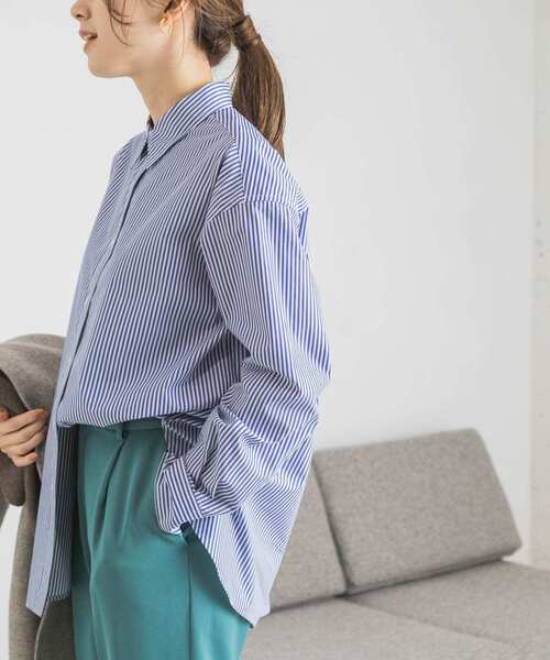 URBAN RESEARCH（アーバンリサーチ）の「ラウンドヘムオーバーシャツ（シャツ/ブラウス・レディース・ブルー系その他/オフホワイト/ストライプ・FREE）」の18枚目の写真