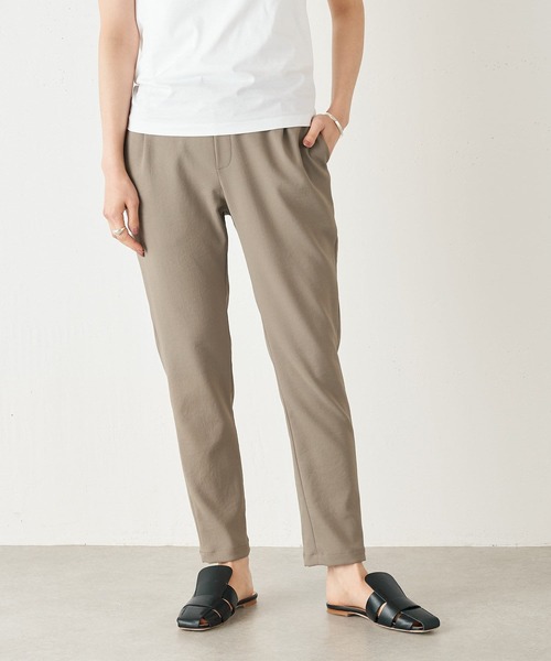 BEARDSLEY（ビアズリー）の「強ストレッチ・透け防止・UVカット・洗濯可能な高機能タックスリムパンツ（その他パンツ・レディース・ホワイト/カーキ/ブラック・0/1/2）」の3枚目の写真