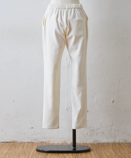 BEARDSLEY（ビアズリー）の「強ストレッチ・透け防止・UVカット・洗濯可能な高機能タックスリムパンツ（その他パンツ・レディース・ホワイト/カーキ/ブラック・0/1/2）」の7枚目の写真