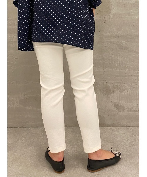 BEARDSLEY（ビアズリー）の「強ストレッチ・透け防止・UVカット・洗濯可能な高機能タックスリムパンツ（その他パンツ・レディース・ホワイト/カーキ/ブラック・0/1/2）」の12枚目の写真