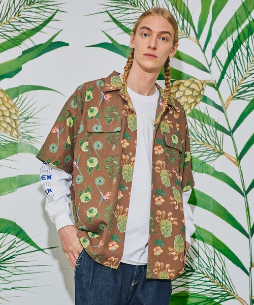 AlexanderLeeChang(アレキサンダーリーチャン)の「AlexanderLeeChang アレキサンダーリーチャン / SO PLANTS SHIRTS プランツグラフィックビッグシルエットシャツ セットアップ 撥水 防水 / AC022201(シャツ/ブラウス・メンズ・ブラック/ブラウン/ミント・2/3)」の2枚目の写真