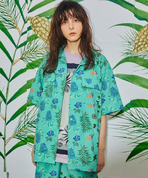 AlexanderLeeChang(アレキサンダーリーチャン)の「AlexanderLeeChang アレキサンダーリーチャン / SO PLANTS SHIRTS プランツグラフィックビッグシルエットシャツ セットアップ 撥水 防水 / AC022201(シャツ/ブラウス・メンズ・ブラック/ブラウン/ミント・2/3)」の3枚目の写真