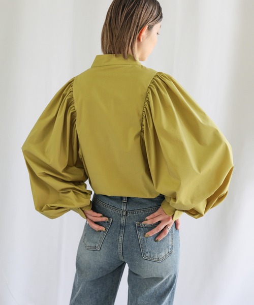 HYKE ギャザーブラウス　ボリュームスリーブ　ハイク select MOCA（セレクトモカ）の「ボリュームスリーブギャザーブラウス