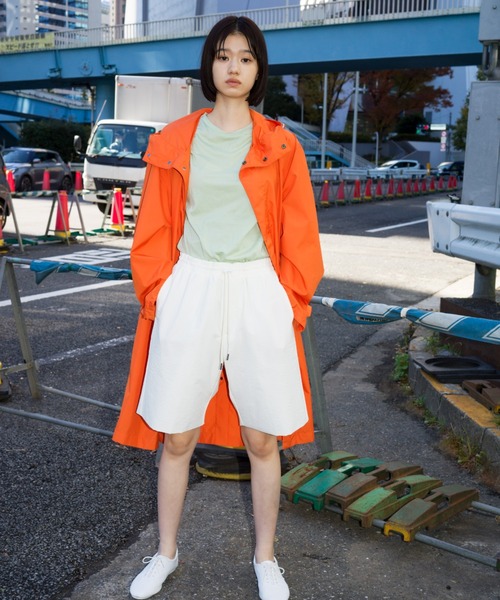 DESCENTE PAUSE（デサントポーズ）の「【デサントPAUSE】フーデッドオーバーコート / HOODED OVER COAT　耐久撥水　防風　パッカブル（その他アウター・メンズ・オレンジ/グレー/ブルー/ブラック・LARGE/SMALL/MEDIUM/X-LARGE）」の4枚目の写真