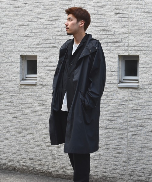 DESCENTE PAUSE（デサントポーズ）の「【デサントPAUSE】フーデッドオーバーコート / HOODED OVER COAT　耐久撥水　防風　パッカブル（その他アウター・メンズ・オレンジ/グレー/ブルー/ブラック・LARGE/SMALL/MEDIUM/X-LARGE）」の2枚目の写真