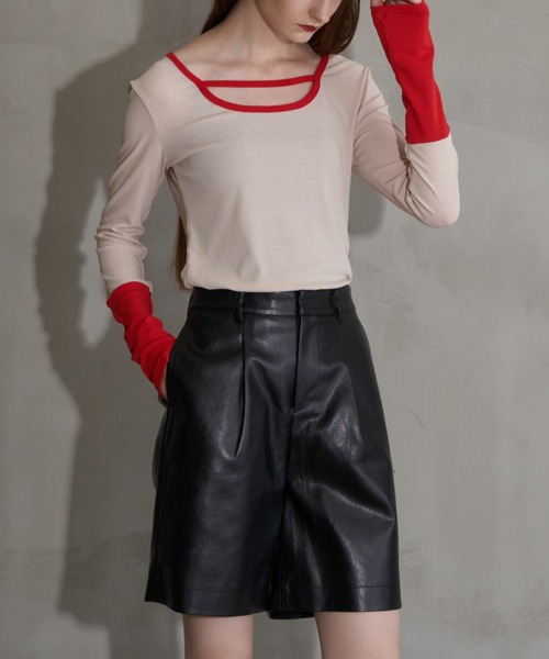 Solace(ソレイス)の「Uネックバイカラートップス(Tシャツ/カットソー・レディース・ブラック/レッド/ブルー/ネイビー/ブラック系その他・FREE)」の18枚目の写真