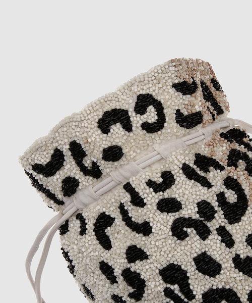 GANNI(ガニー)の「Hand Beaded Accessories(クラッチバッグ・レディース・その他2/その他3/レオパード・ONE SIZE)」の6枚目の写真