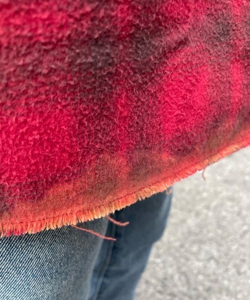 surt(サート)の「SURT/サート/SURT LOGO SH/サートロゴブリーチシャツ(シャツ/ブラウス・メンズ・レッド/ブラウン/ブルー・SMALL/LARGE/MEDIUM)」の11枚目の写真