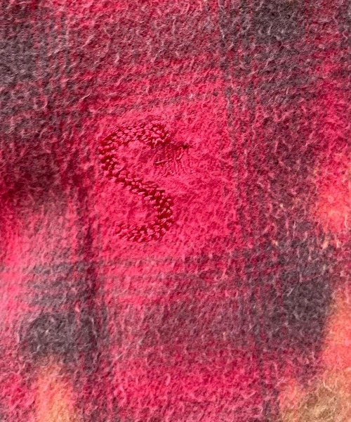 surt(サート)の「SURT/サート/SURT LOGO SH/サートロゴブリーチシャツ(シャツ/ブラウス・メンズ・レッド/ブラウン/ブルー・SMALL/LARGE/MEDIUM)」の12枚目の写真