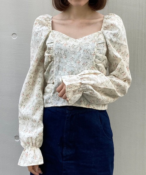 titty&Co. PETIT(ティティアンドコープティ)の「【titty&Co.PETIT】フラワーレースパフスリーブブラウス(シャツ/ブラウス・レディース・ホワイト/ブラック・FREE)」の2枚目の写真