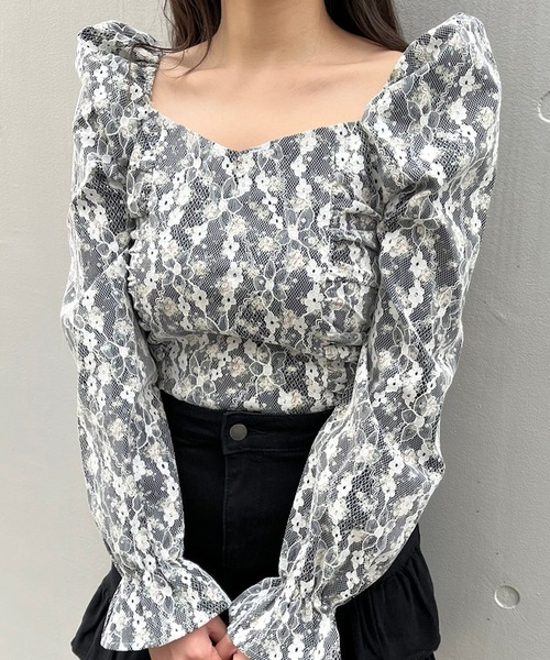 titty&Co. PETIT(ティティアンドコープティ)の「【titty&Co.PETIT】フラワーレースパフスリーブブラウス(シャツ/ブラウス・レディース・ホワイト/ブラック・FREE)」の1枚目の写真