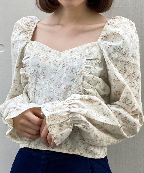 titty&Co. PETIT(ティティアンドコープティ)の「【titty&Co.PETIT】フラワーレースパフスリーブブラウス(シャツ/ブラウス・レディース・ホワイト/ブラック・FREE)」の3枚目の写真