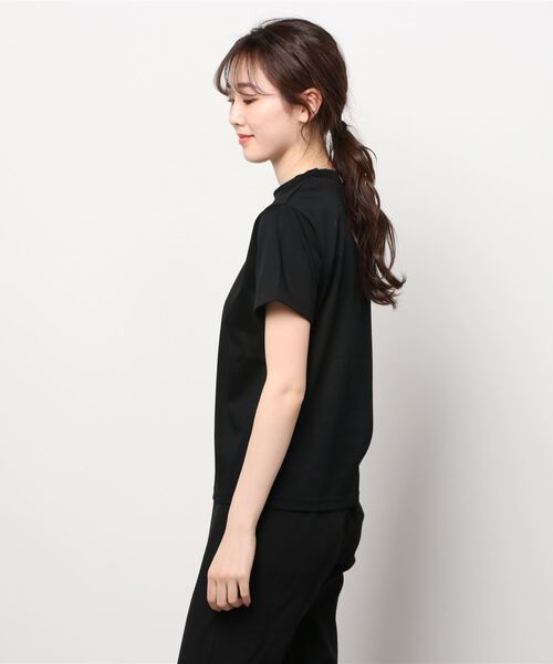 ESTNATION(エストネーション)の「【CLASSY. 11月号 掲載】ESTNATION / コットンスムースクルーネックTシャツ(Tシャツ/カットソー・レディース・ブラック/ベージュ/ネイビー/オフホワイト/グリーン/ブラウン・FREE)」の9枚目の写真