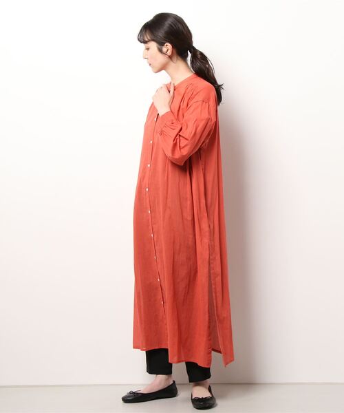 TITE IN THE STORE（ティテ　インザ　ストア）の「コットンボイル前後ボタンシャツワンピース（シャツワンピース・レディース・オレンジ/ブラック/ホワイト・38）」の10枚目の写真