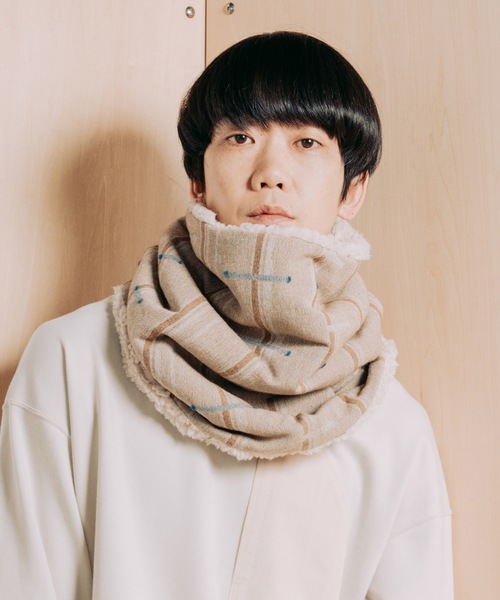 sneeuw（スニュウ）の「ノスタルジックJQネックウォーマー（ネックウォーマー/スヌード・レディース・チャコールグレー/ブラウン・ONESIZE）」の5枚目の写真