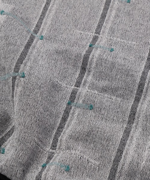 sneeuw（スニュウ）の「ノスタルジックJQネックウォーマー（ネックウォーマー/スヌード・レディース・チャコールグレー/ブラウン・ONESIZE）」の13枚目の写真