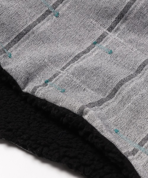 sneeuw（スニュウ）の「ノスタルジックJQネックウォーマー（ネックウォーマー/スヌード・レディース・チャコールグレー/ブラウン・ONESIZE）」の12枚目の写真