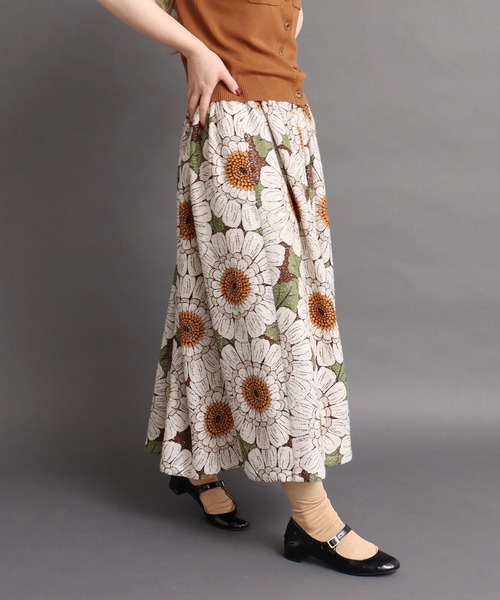 peu pres（プープレ）の「マトリカリアプリント ギャザーSK（スカート・レディース・ブラウン/ブルー・FREE）」の7枚目の写真