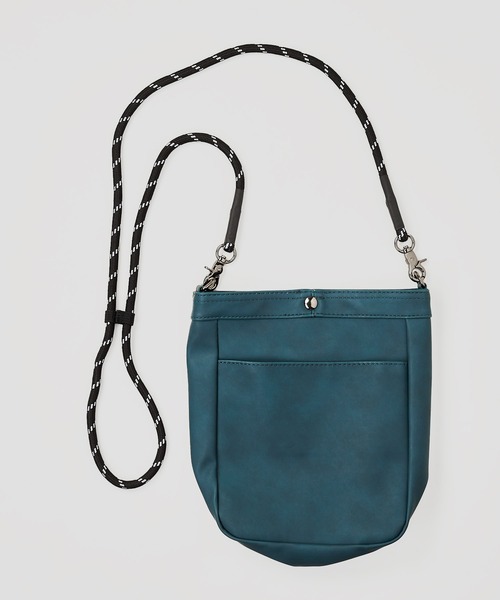 UNIVERSAL OVERALL(ユニバーサルオーバーオール)の「【UNIVERSAL OVERALL】Zile shoulder / ザイルショルダーバッグ(ショルダーバッグ・レディース・ブラック/ブルー/ブラウン/サックスブルー/チャコールグレー/ベージュ/グリーン・FREE)」の12枚目の写真