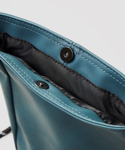 UNIVERSAL OVERALL(ユニバーサルオーバーオール)の「【UNIVERSAL OVERALL】Zile shoulder / ザイルショルダーバッグ(ショルダーバッグ・レディース・ブラック/ブルー/ブラウン/サックスブルー/チャコールグレー/ベージュ/グリーン・FREE)」の13枚目の写真