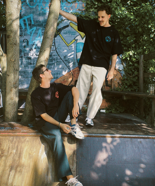 JOURNAL STANDARD(ジャーナルスタンダード)の「【WEB限定】ddp/ディーディーピー×JS 別注 アーカイブ グラフィック Tシャツ(Tシャツ/カットソー・メンズ・ブラック系その他/ブラック/ホワイト/ホワイト系その他・X-LARGE/MEDIUM/LARGE)」の9枚目の写真