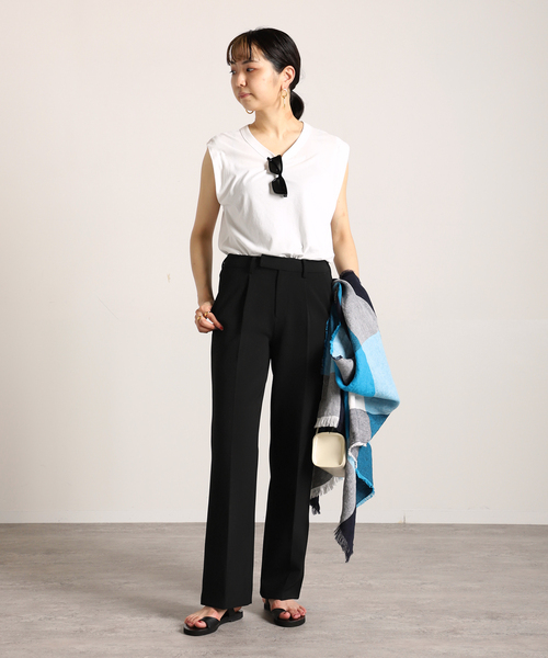 VERMEIL par iena(ヴェルメイユパーイエナ)の「《追加》ダブルクロス ストレッチパンツ(スラックス・レディース・ブラック・38/36/40)」の5枚目の写真