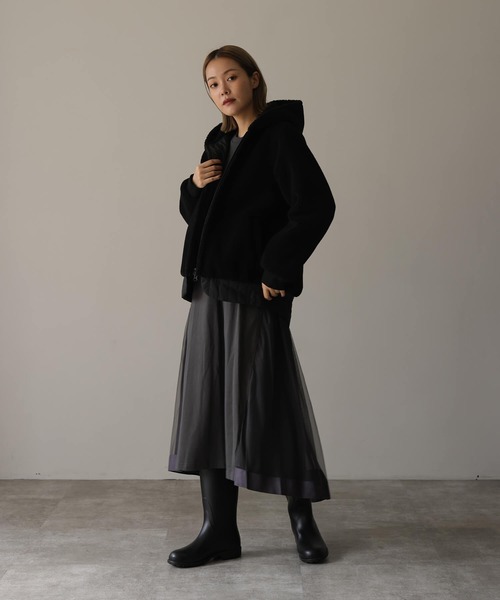 HERENCIA(ヘレンチア)の「キルトドッキング ボアフリース パーカー(その他アウター・レディース・オフホワイト/ブラック・MEDIUM)」の15枚目の写真