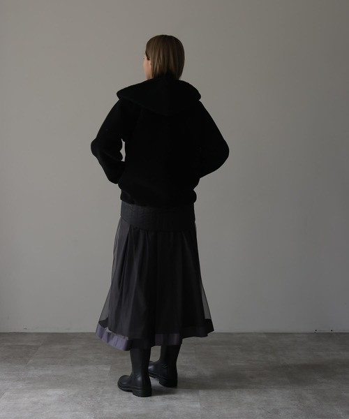 HERENCIA(ヘレンチア)の「キルトドッキング ボアフリース パーカー(その他アウター・レディース・オフホワイト/ブラック・MEDIUM)」の17枚目の写真