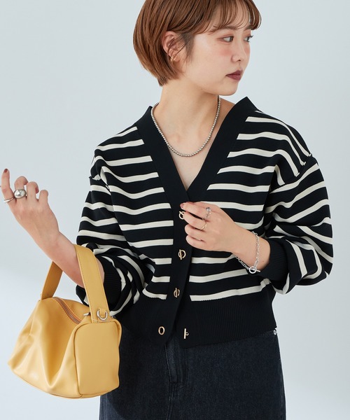 natural couture（ナチュラルクチュール）の「WEB限定カラーあり/プチプラハトメバー釦おしゃれカーディガン（カーディガン/ボレロ・レディース・ブラック/ネイビー/ブラウン/グリーン/アイボリー/ラベンダー/その他1/グレイッシュベージュ・FREE）」の21枚目の写真