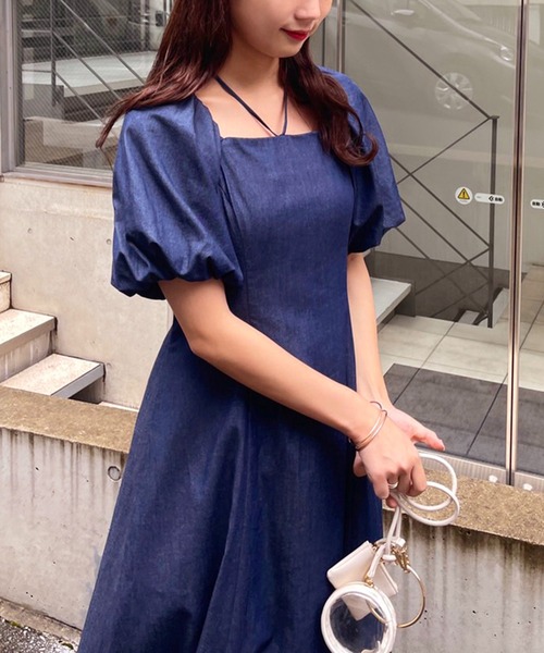 one after another NICE CLAUP（ワンアフターアナザーナイスクラップ）の「袖ボリュームホルターワンピース（ワンピース・レディース・ブラック/インディゴブルー/パープル/レッド・FREE）」の10枚目の写真